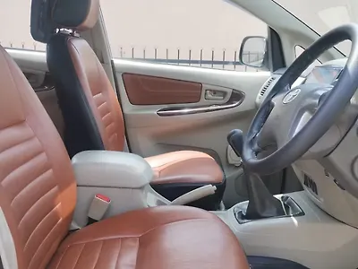 2013 Toyota Innova 2.5 G 7 STR BS-IV