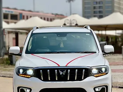 2023 Mahindra Scorpio N Z8 Diesel MT 2WD 7 STR [2023-2024] 1