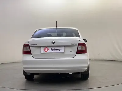 2015 Skoda Rapid 1.6 MPI Elegance Plus