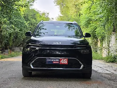 2022 Kia Carens Luxury Plus 1.4 Petrol DCT 6 STR 1