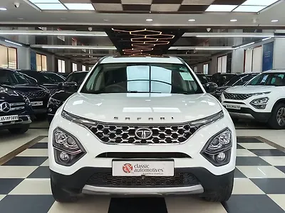2023 Tata Safari XTA Plus 1