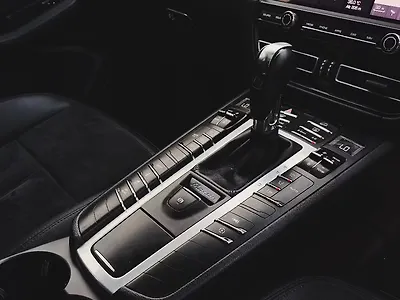 2021 Porsche Macan Base