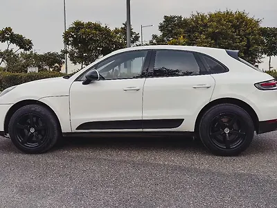 2021 Porsche Macan Base