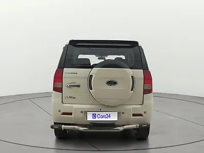 2018 Mahindra TUV300 T8