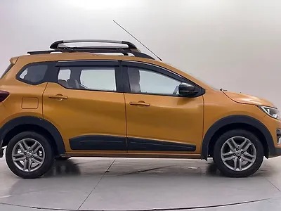 2022 Renault Triber RXZ EASY-R AMT