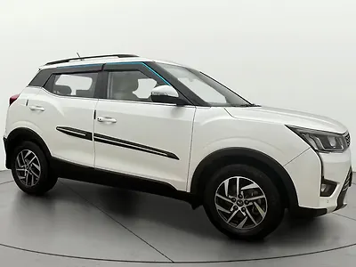 2024 Mahindra XUV300 W8 (O) 1.2 Petrol AMT 1 2024 Mahindra XUV300 W8 (O) 1.2 Petrol AMT 1