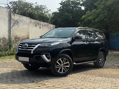 2017 Toyota Fortuner 3.0 4x4 AT 1