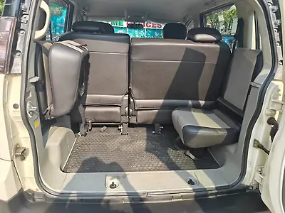 2016 Mahindra NuvoSport N8