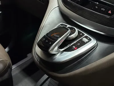 2021 Mercedes-Benz V-Class 220D