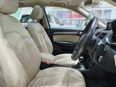 2016 Audi Q3 35 TDI Premium + Sunroof