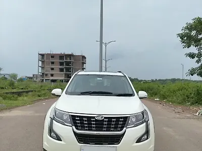 2020 Mahindra XUV500 W11 [2018-2020] 1