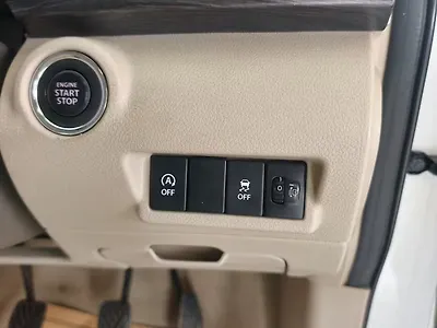 2023 Toyota Rumion V MT