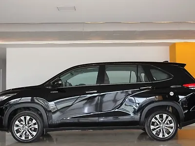 2023 Toyota Innova Hycross ZX Hybrid (Electric + Petrol) Automatic (e-CVT) 7 STR