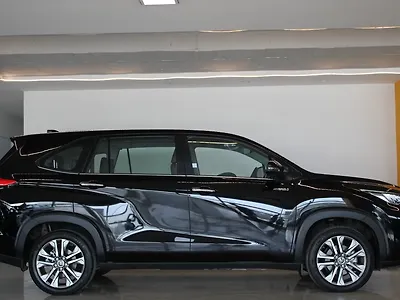 2023 Toyota Innova Hycross ZX Hybrid (Electric + Petrol) Automatic (e-CVT) 7 STR