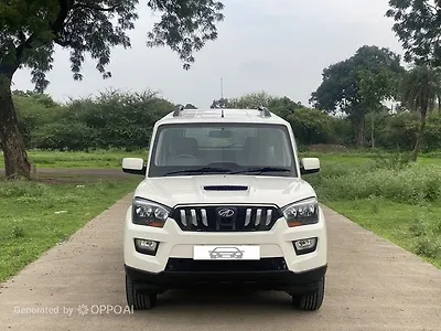 2016 Mahindra Scorpio S6 Plus 1