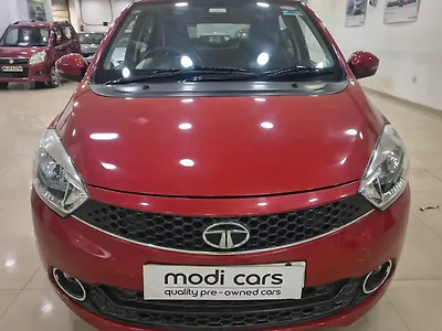 2018 Tata Tiago Revotron XZA [2017-2019] 1