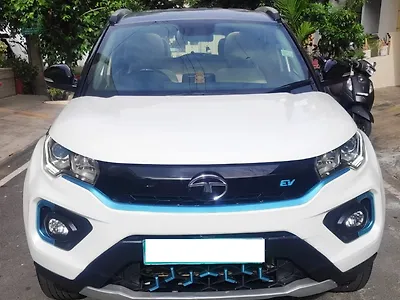 2023 टाटा नेक्सन ईवी xz प्लस लक्स 1