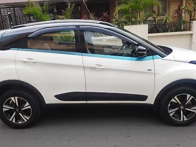 2023 Tata Nexon EV Prime XZ Plus LUX