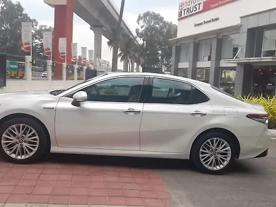 2022 Toyota Camry Hybrid