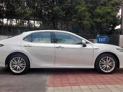2022 Toyota Camry Hybrid