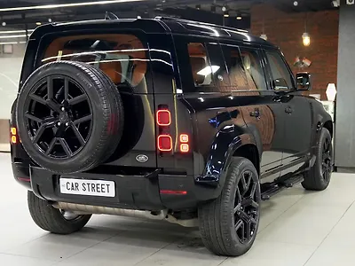 2021 Land Rover Defender 110 SE