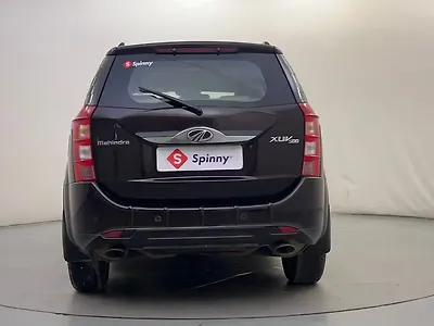 2017 Mahindra XUV500 W10 AT Black Interiors