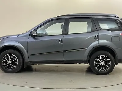 2015 Mahindra XUV500 W6