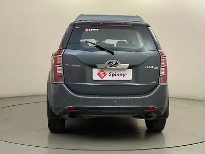 2015 Mahindra XUV500 W6