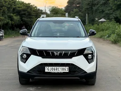 2025 Mahindra XUV 3XO AX5 Diesel 1.5L Turbo Automatic (AMT) 1