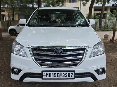 2014 Toyota Innova 2.5 GX 8 STR BS-III 1