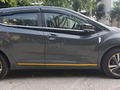 2021 Tata Altroz XZ Petrol