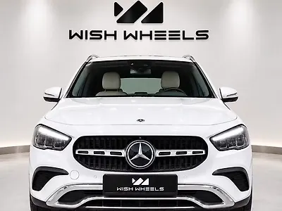 2025 Mercedes-Benz GLA 200 1