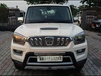 2017 Mahindra Scorpio S10 2WD Intelli-Hybrid 1