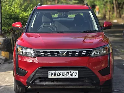 2023 महिंद्रा XUV300 W6 1.2 पेट्रोल एएमटी [2021] 1