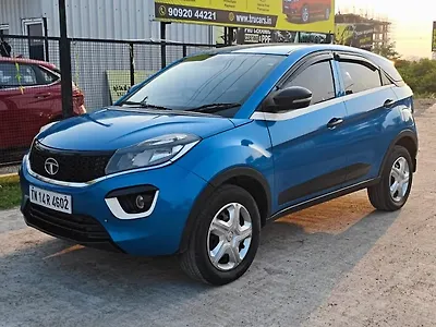 2018 Tata Nexon XMA Petrol 1