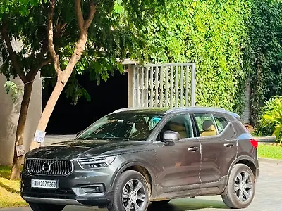 2019 वॉल्वो xc40 इनस्क्रिप्शन 1