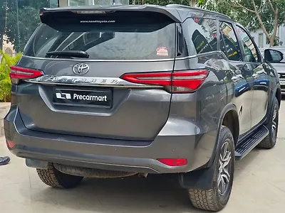 2021 Toyota Fortuner 2.8 4x2 AT