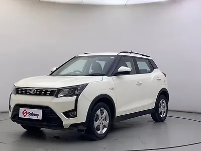 2021 Mahindra XUV300 W6 1.2 Petrol 1
