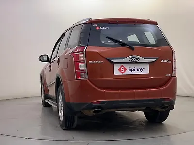 2015 Mahindra XUV500 W10