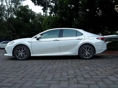 2024 Toyota Camry Hybrid