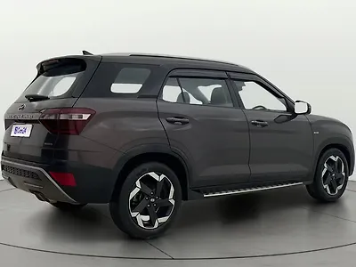 2021 Hyundai Alcazar Signature (O) 6 STR 1.5 Diesel AT