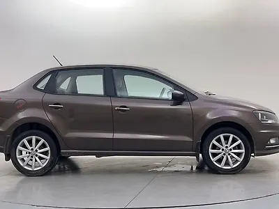 2017 Volkswagen Ameo Highline1.2L Plus (P) 16 Alloy