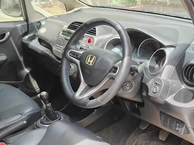 2009 Honda New Jazz V