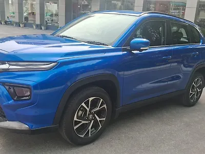 2025 Toyota Urban Cruiser Hyryder V NeoDrive