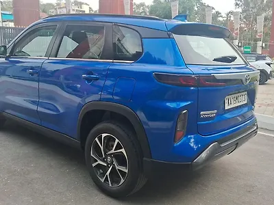 2025 Toyota Urban Cruiser Hyryder V NeoDrive