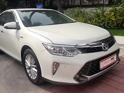 2015 Toyota Camry Hybrid