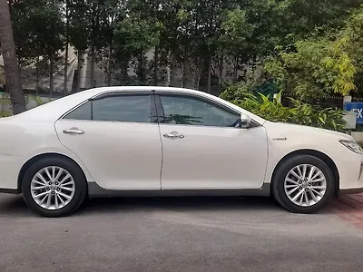 2015 Toyota Camry Hybrid