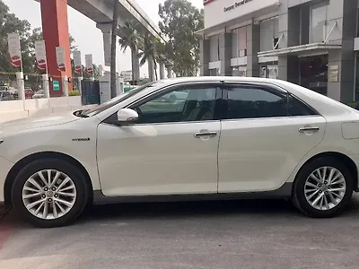 2015 Toyota Camry Hybrid