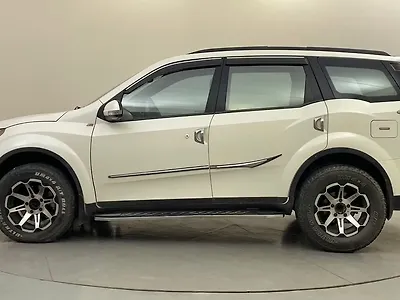 2015 Mahindra XUV500 W6