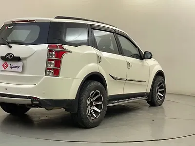 2015 Mahindra XUV500 W6